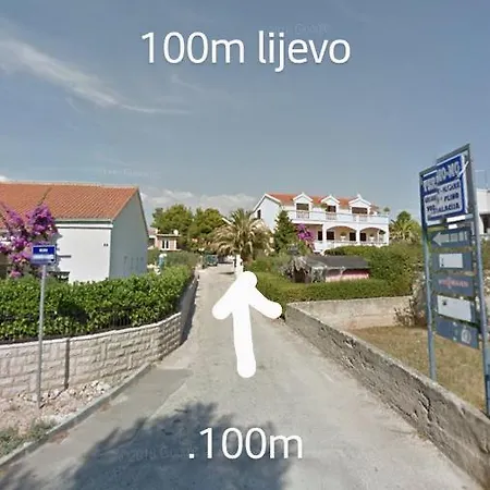 Sharo Apartman Brodarica