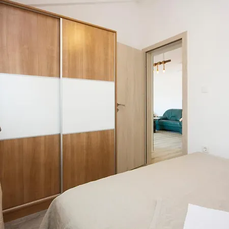 Sharo Brodarica (Sibenik-Knin)