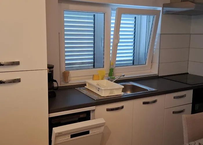 Sharo Brodarica (Sibenik-Knin)