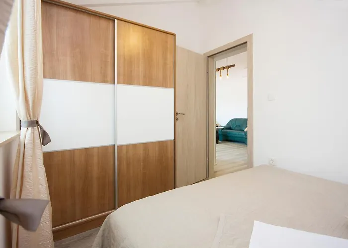 Sharo Brodarica (Sibenik-Knin)