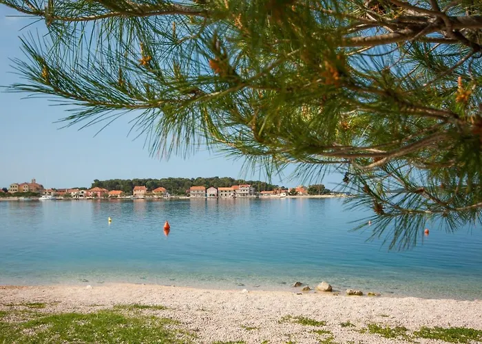 Sharo * Brodarica (Sibenik-Knin)